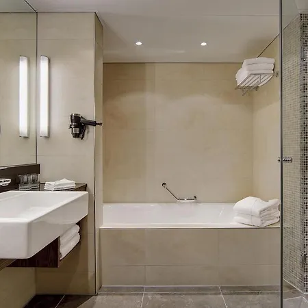 Courtyard By Marriott Linz