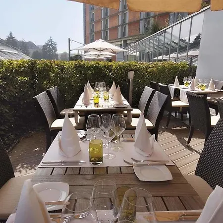 Courtyard By Marriott Hotel 4*