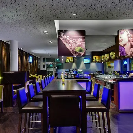 Courtyard By Marriott Hotel