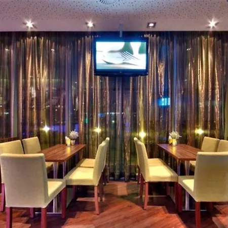 Courtyard By Marriott Linz