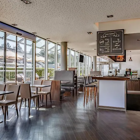 Courtyard By Marriott Hotel