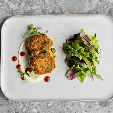 Courtyard By Marriott Hotel 4*