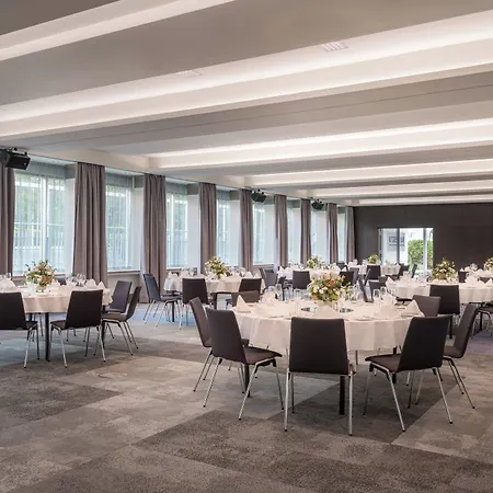 Courtyard By Marriott