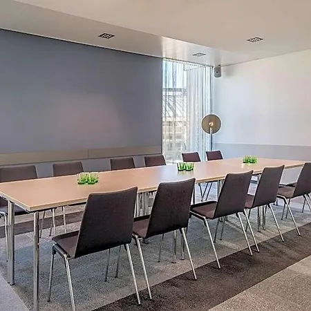 Courtyard By Marriott Linz
