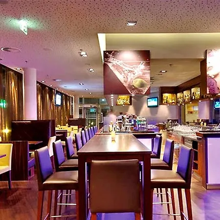 Courtyard By Marriott Отель 4*
