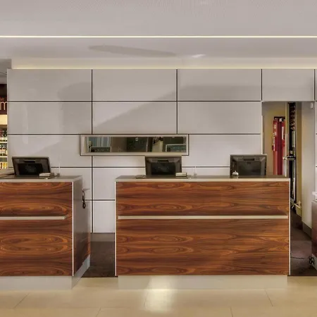 Courtyard By Marriott 4*