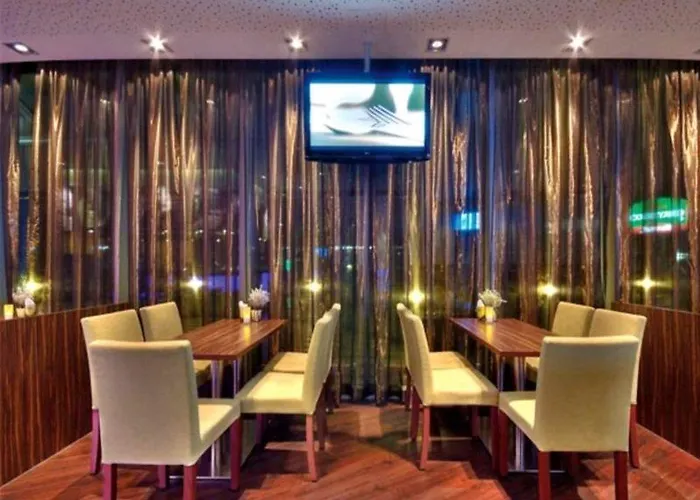 Courtyard By Marriott Linec