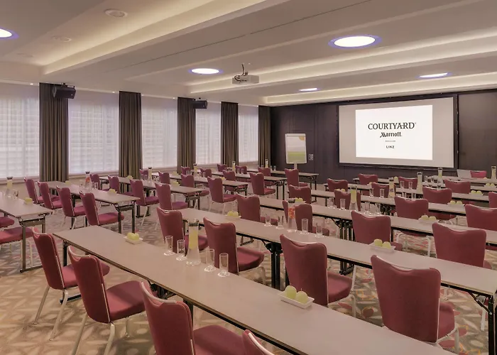 Courtyard By Marriott