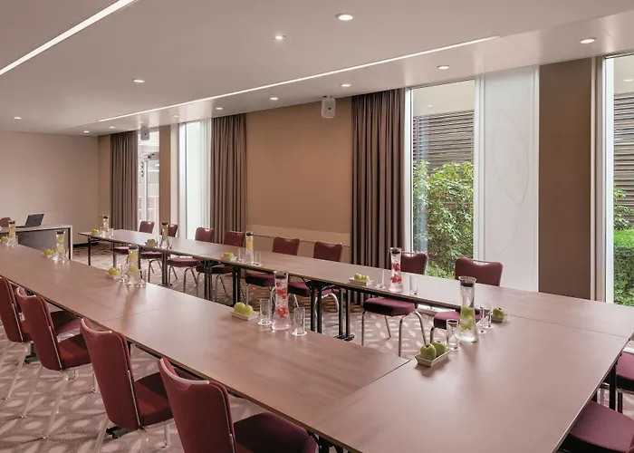 Hotel Courtyard By Marriott Linec