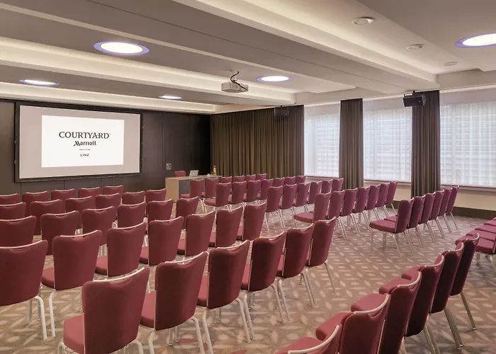 Courtyard By Marriott