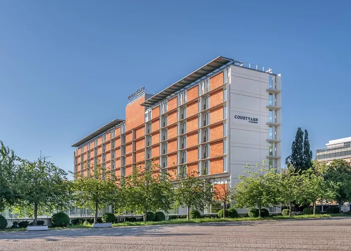 Courtyard By Marriott 4* Linec