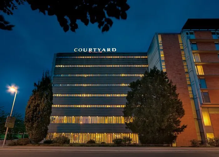 Courtyard By Marriott Hotel Linec