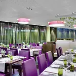 Courtyard By Marriott Linec