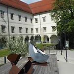 Courtyard By Marriott Hotel 4*