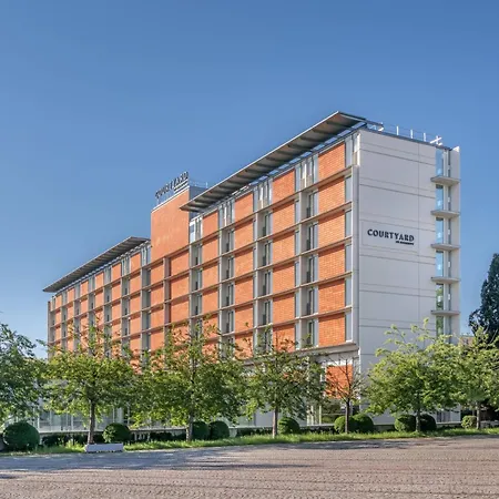 Courtyard By Marriott 4* Linec